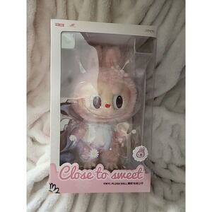 mokoko close to sweet doll Exclusive Pop Mart
